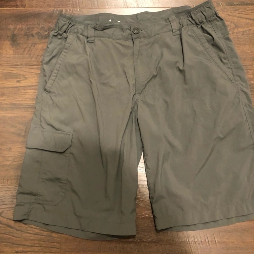 Columbia shorts for men size 36 like new